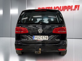 Volkswagen Touran vaihtoauto