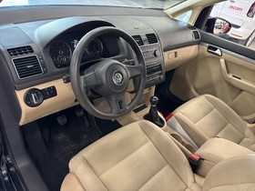 Volkswagen Touran vaihtoauto