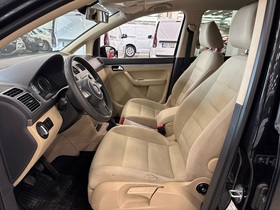 Volkswagen Touran vaihtoauto