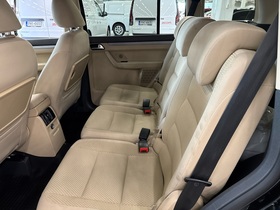 Volkswagen Touran vaihtoauto