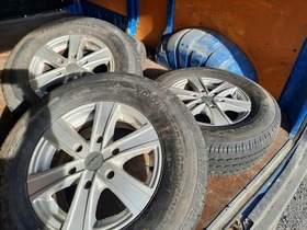 Toyota Hiace vaihtoauto