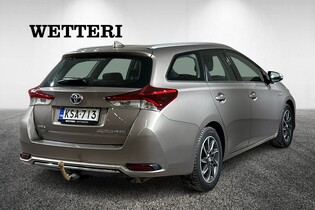 Toyota Auris vaihtoauto