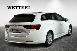 Toyota Avensis vaihtoauto