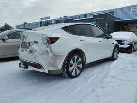 Tesla Model Y vaihtoauto