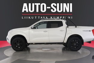 Nissan Navara vaihtoauto