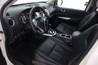 Nissan Navara vaihtoauto