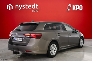 Toyota Avensis vaihtoauto