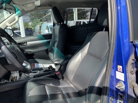 Toyota Hilux vaihtoauto