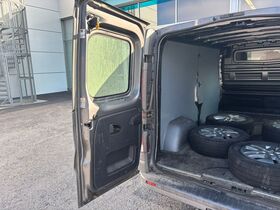 Opel Vivaro vaihtoauto