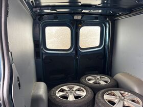 Opel Vivaro vaihtoauto