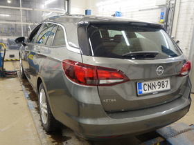 Opel Astra vaihtoauto