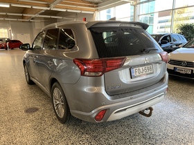 Mitsubishi Outlander PHEV vaihtoauto