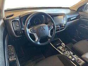 Mitsubishi Outlander PHEV vaihtoauto