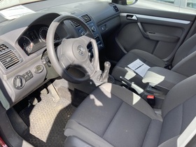 Volkswagen Touran vaihtoauto