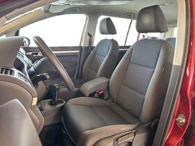 Volkswagen Touran vaihtoauto