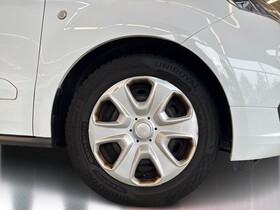 Ford Tourneo Courier vaihtoauto