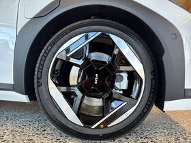 Kia EV4 vaihtoauto