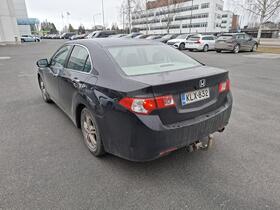 Honda Accord vaihtoauto