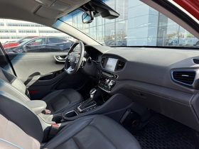 Hyundai IONIQ plug-in vaihtoauto