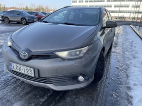 Toyota Auris vaihtoauto