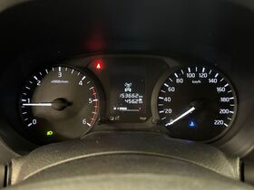 Nissan Navara vaihtoauto