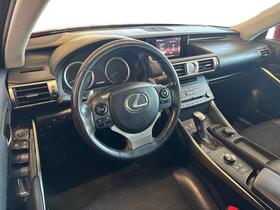 Lexus IS vaihtoauto