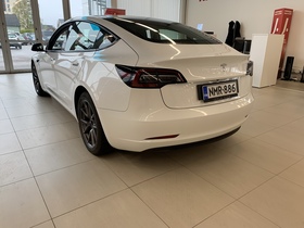 Tesla Model 3 vaihtoauto