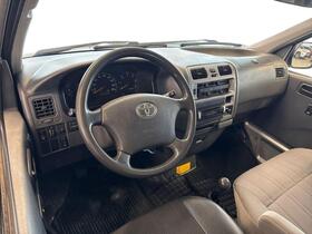 Toyota Hiace vaihtoauto