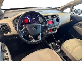 Kia Rio vaihtoauto
