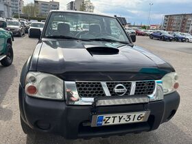 Nissan Navara vaihtoauto