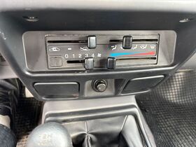 Nissan Navara vaihtoauto