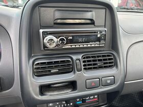 Nissan Navara vaihtoauto