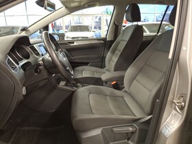 Volkswagen Golf Sportsvan vaihtoauto