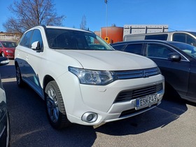 Mitsubishi Outlander PHEV vaihtoauto