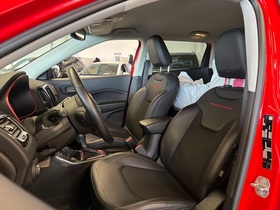 Jeep Compass vaihtoauto