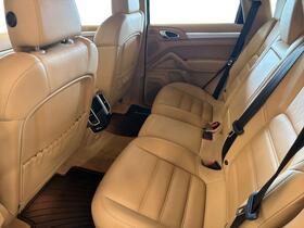 Porsche Cayenne vaihtoauto