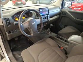 Nissan Navara vaihtoauto