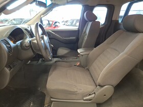 Nissan Navara vaihtoauto