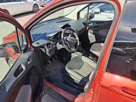 Ford Tourneo Courier vaihtoauto