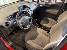 Ford Tourneo Courier vaihtoauto