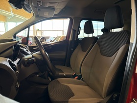Ford Tourneo Courier vaihtoauto