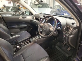 Subaru Exiga vaihtoauto