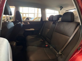Subaru Forester vaihtoauto
