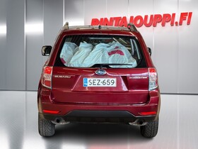 Subaru Forester vaihtoauto
