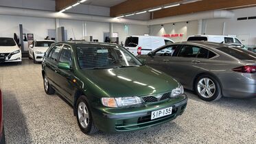 Nissan Almera vaihtoauto