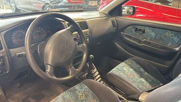 Nissan Almera vaihtoauto
