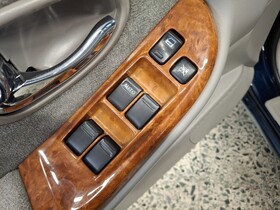 Nissan Maxima vaihtoauto