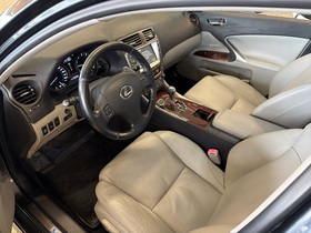 Lexus IS vaihtoauto