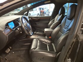 Tesla Model X vaihtoauto