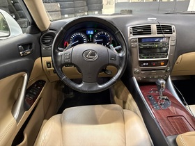 Lexus IS vaihtoauto